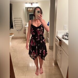 Guess floral dress. Spaghetti strap cute Somewhere outfit.